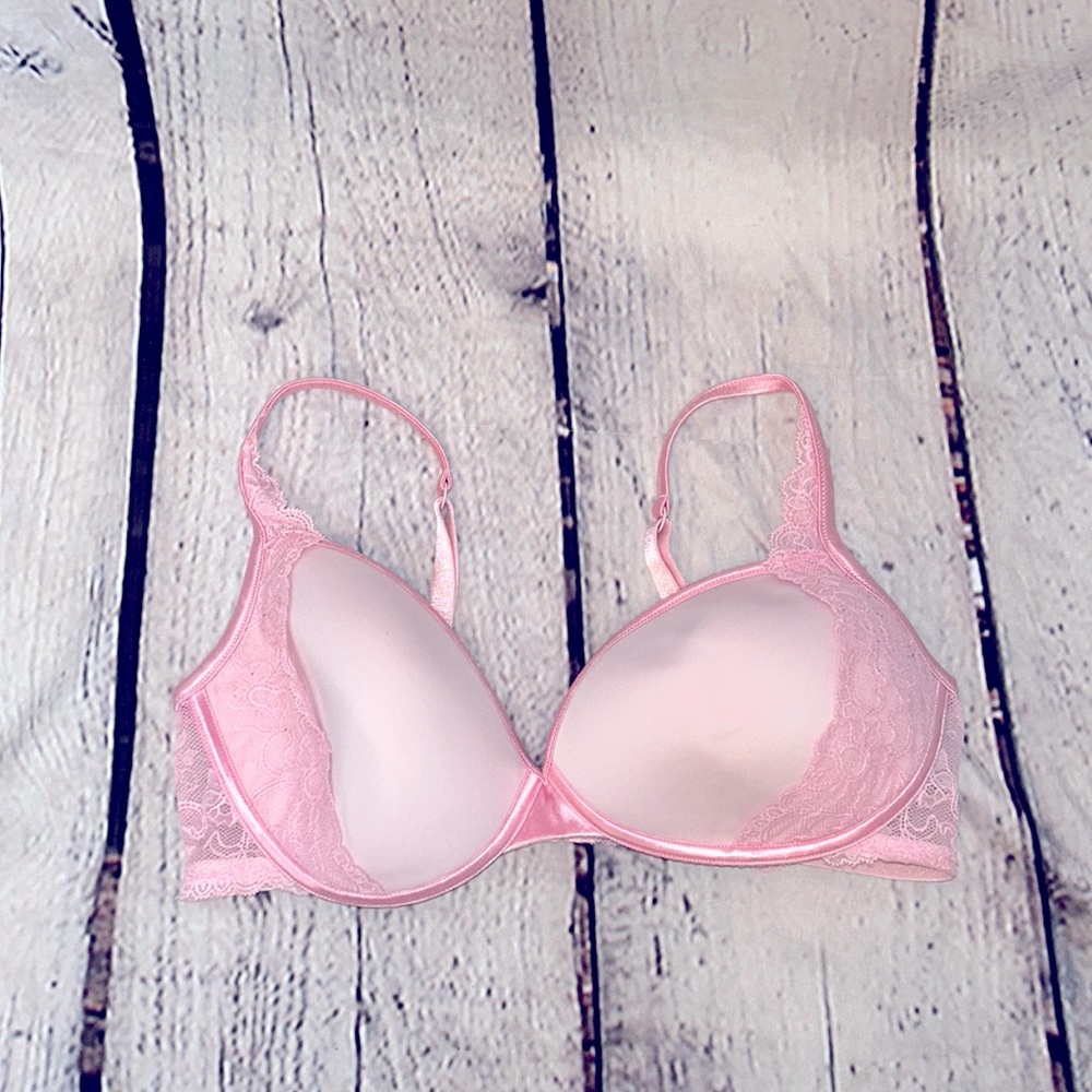 Victoria’s Secret Pink Satin & Lace Bra Size 38D Excellent Condition